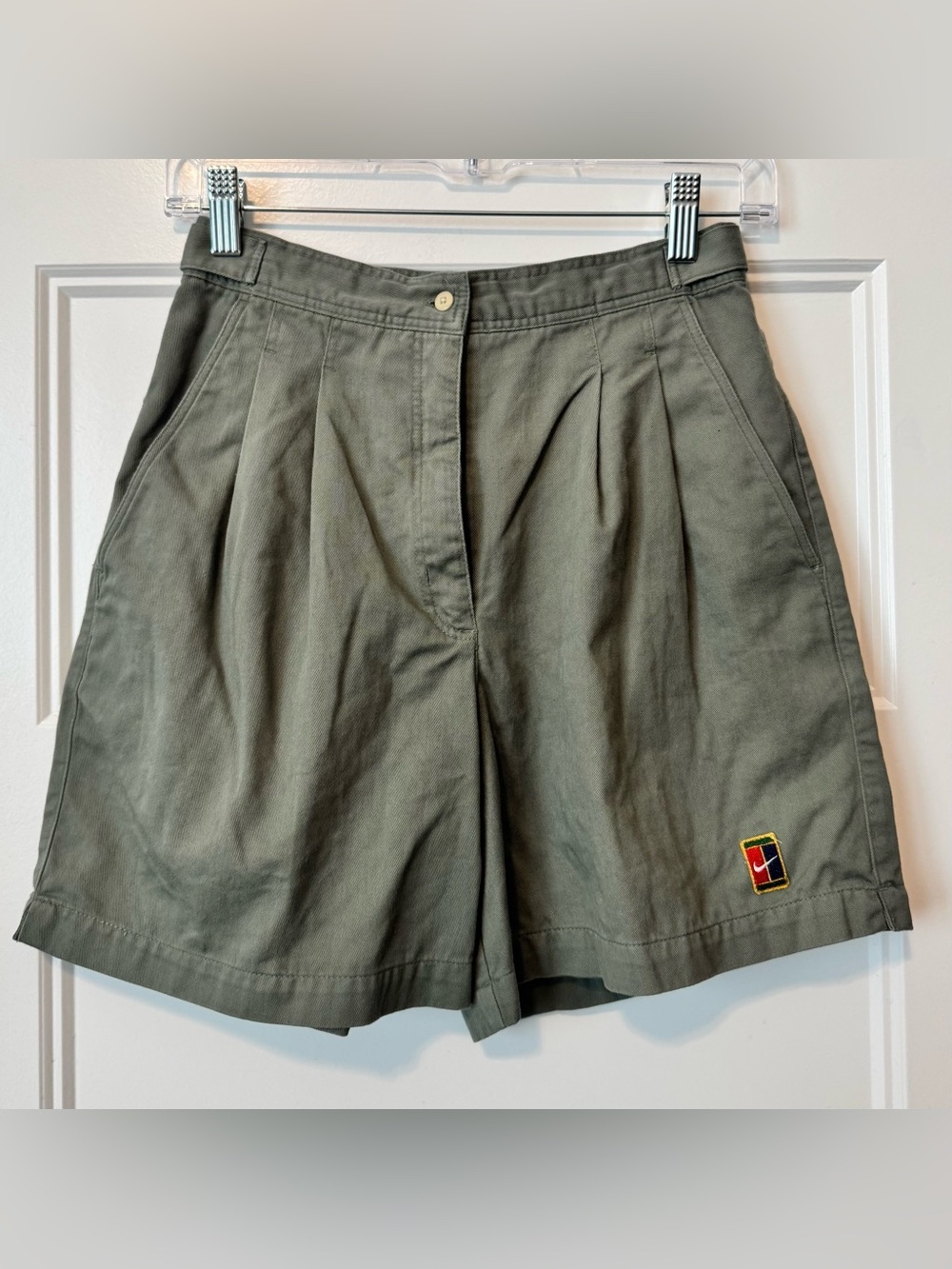 Nike Vintage Tennis Shorts Green Pleated Cotton High Rise Y2K Size 8
